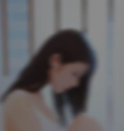 尤柳在婚介所公司征婚相亲的照片