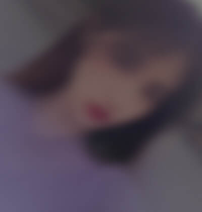 马玲玲在婚介所公司征婚相亲的照片