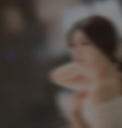 伏彩在婚介所公司征婚相亲的照片