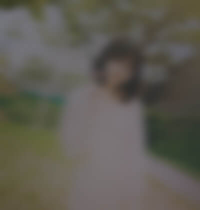 秦梅梅在婚介所公司征婚相亲的照片